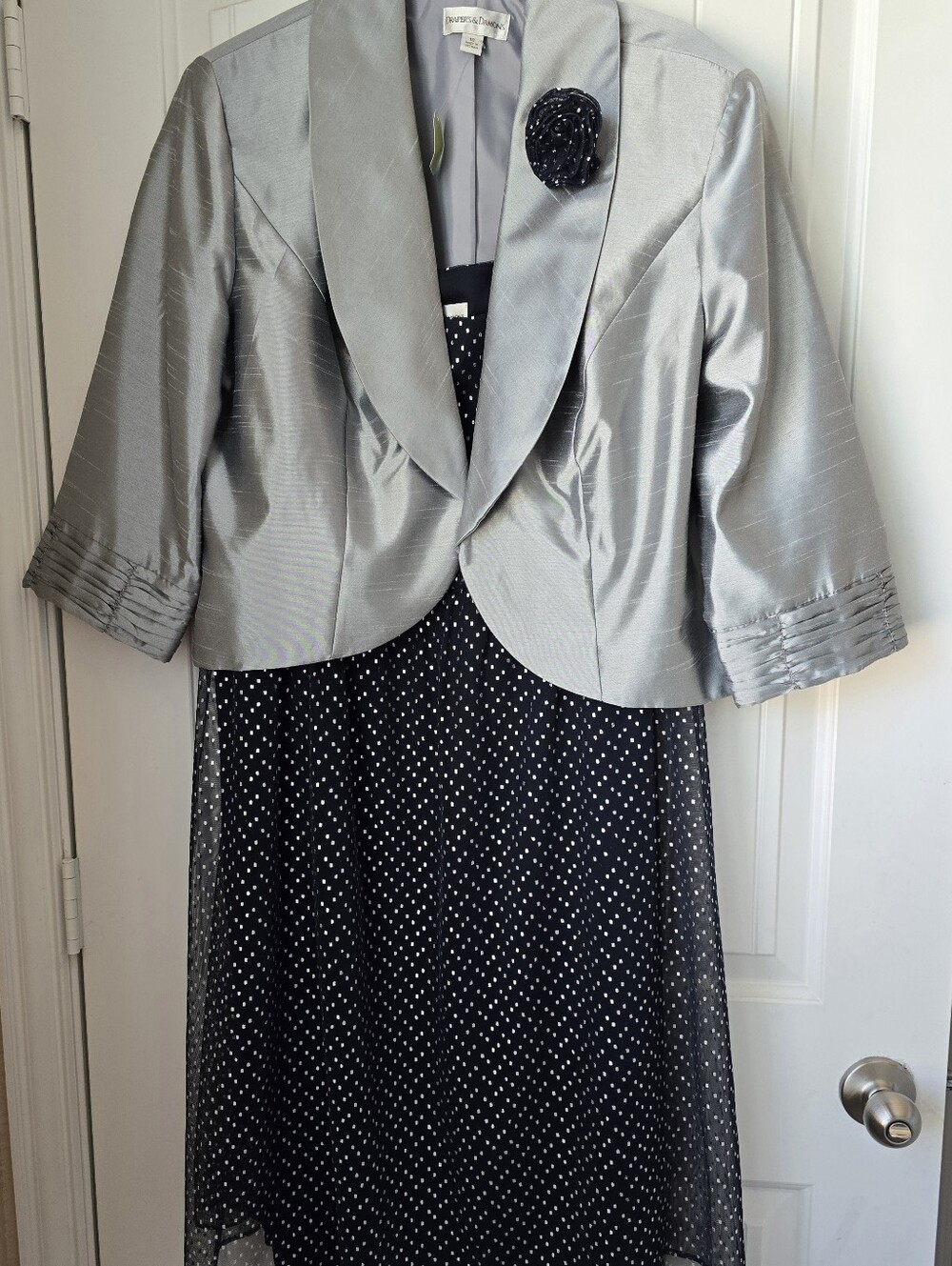 Draper's And Damon's Women's Silver Satin Blazer - Elegant Evening Jacket
